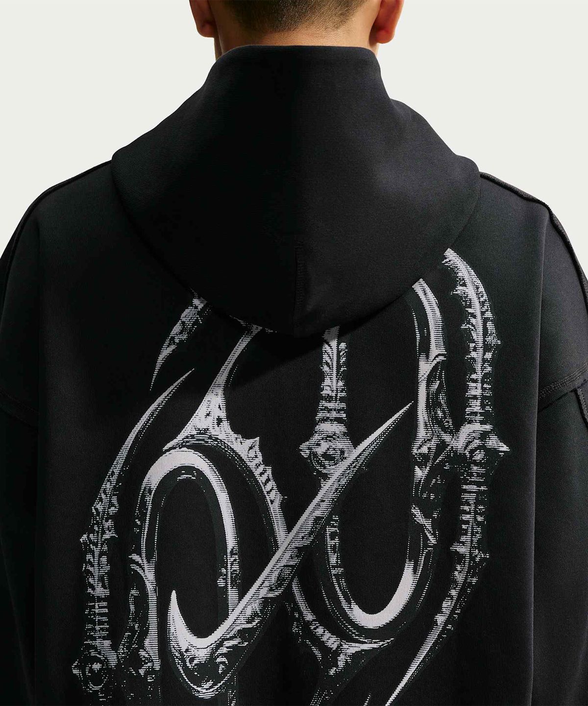 나이키(NIKE) 스포츠웨어 플리스 풀오버 후디 M - 블랙:아이스 실버 / IQ5876-010