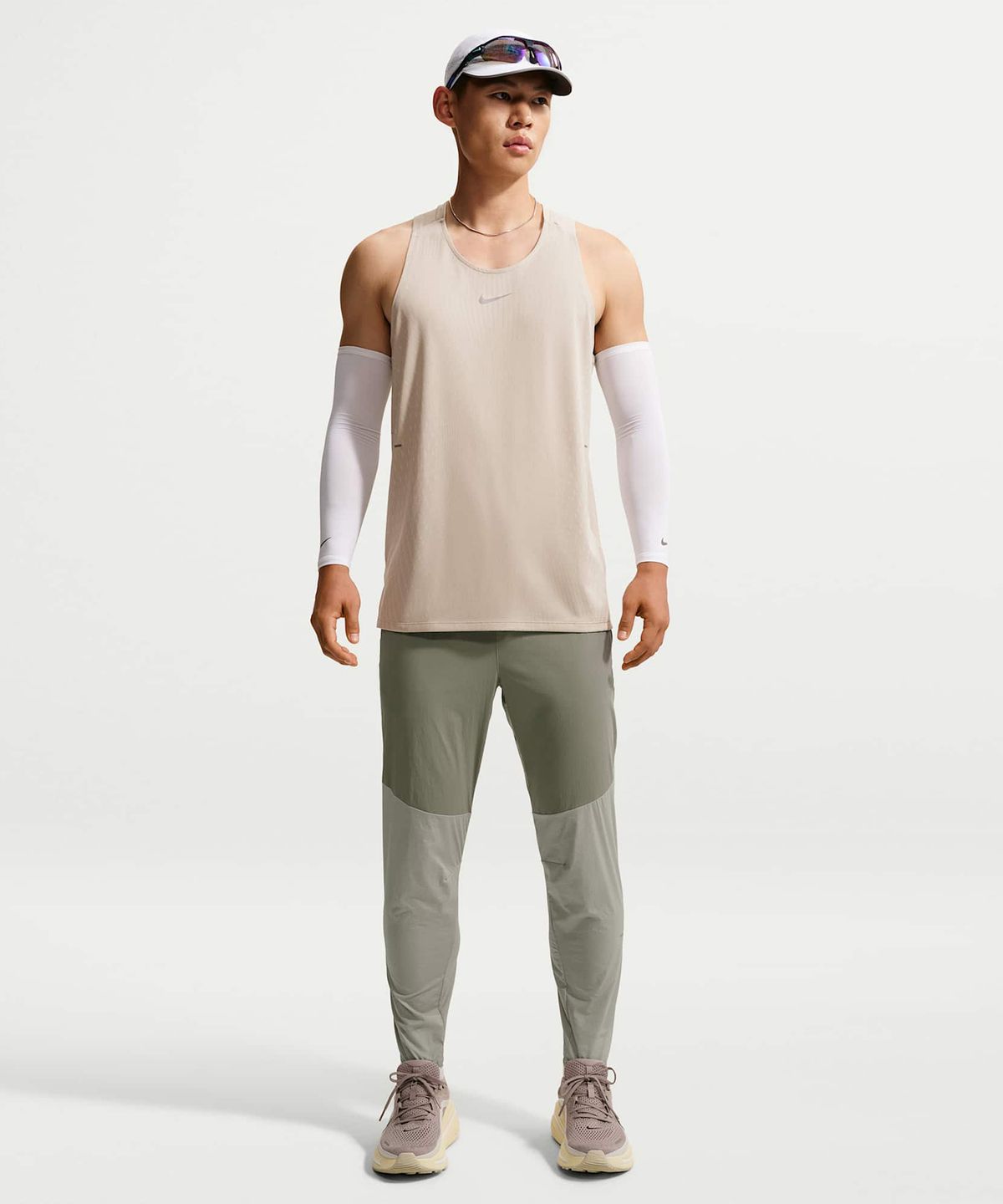 나이키(NIKE) 스트라이드 에어로 핏 러닝 탱크 탑 M - 크림 II:세일 / IM5149-236