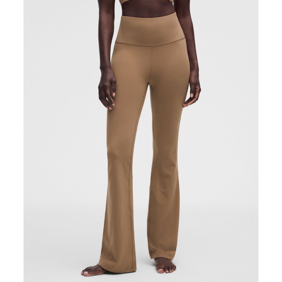 룰루레몬(LULULEMON) 그루브 Nulu 슈퍼 하이라이즈 플레어드 팬츠 *레귤러  SAND
