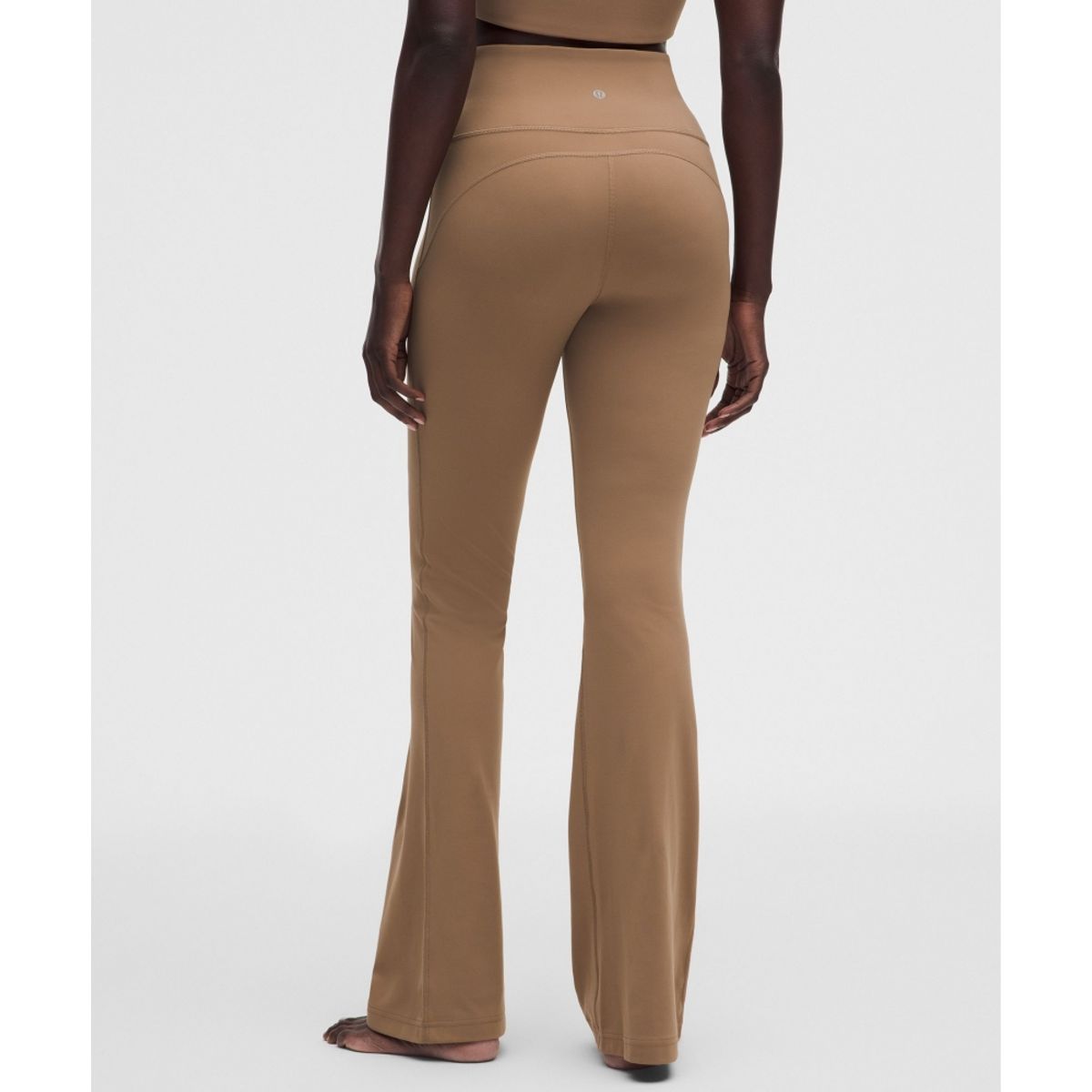 룰루레몬(LULULEMON) 그루브 Nulu 슈퍼 하이라이즈 플레어드 팬츠 *레귤러  SAND