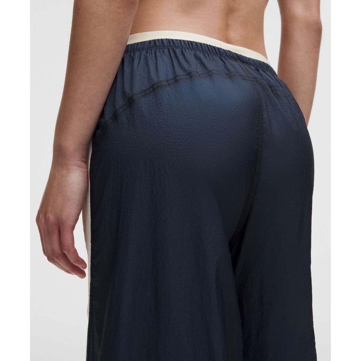 룰루레몬(LULULEMON) 라이선스 투 트레인 텍스처드 미드라이즈 팬츠 *아시아 핏