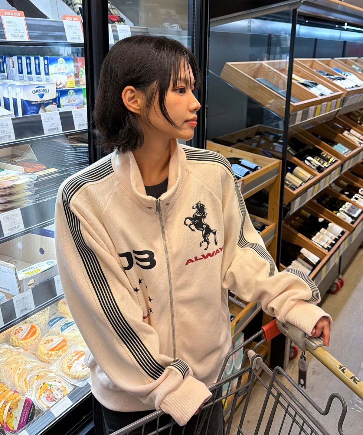 아모우(AMOU) AMOU Horse Track Jacket CREAM