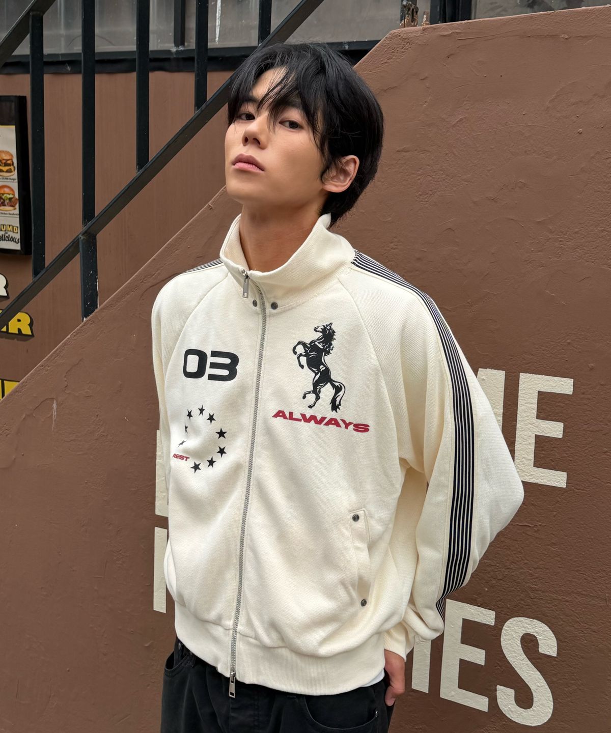아모우(AMOU) AMOU Horse Track Jacket CREAM