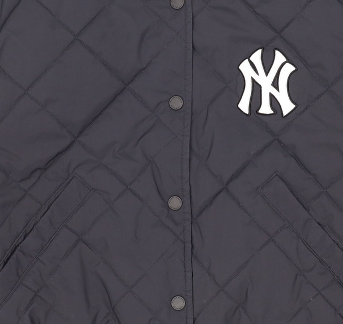 엠엘비(MLB) 여성 바시티 다이아퀼팅 립 크롭 패딩자켓 NY (Black) S