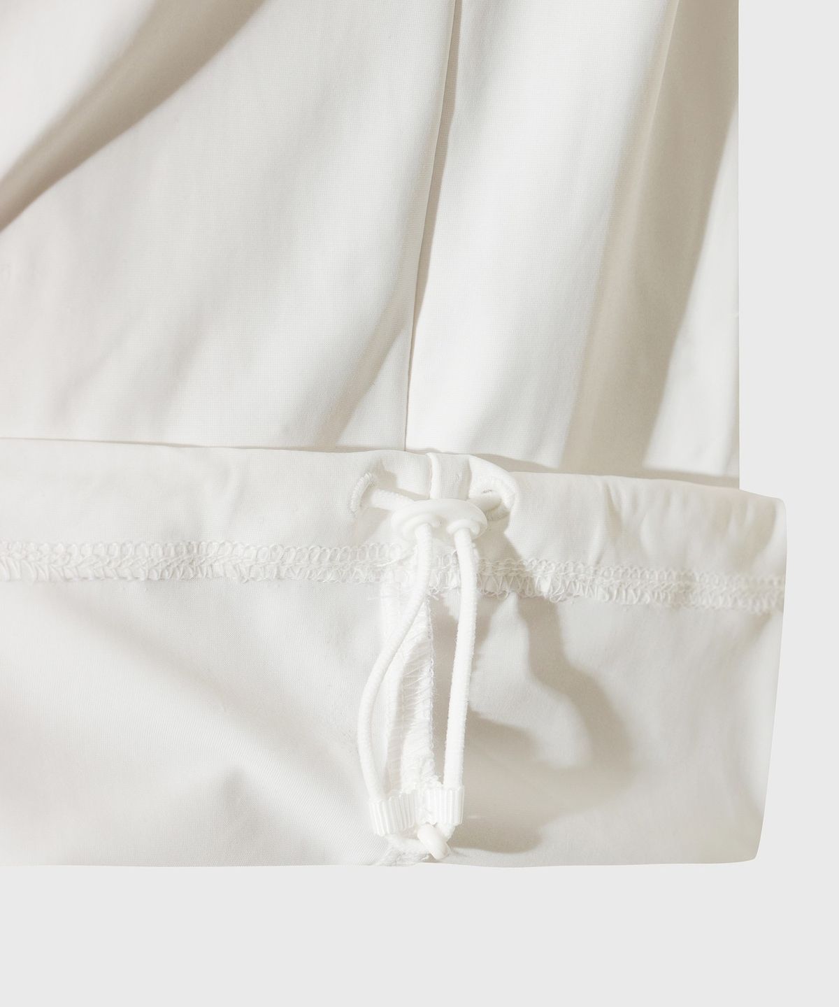 왁(WAAC) [WAAC X EG1] Women V-neck Top WWTCA26541WHX