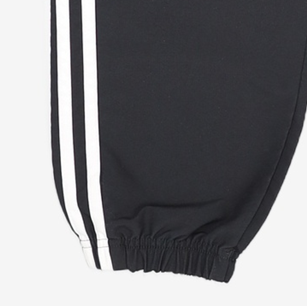 아디다스(ADIDAS) 에센셜 3S 윈드 팬츠 - 블랙:화이트 / DQ3100 L