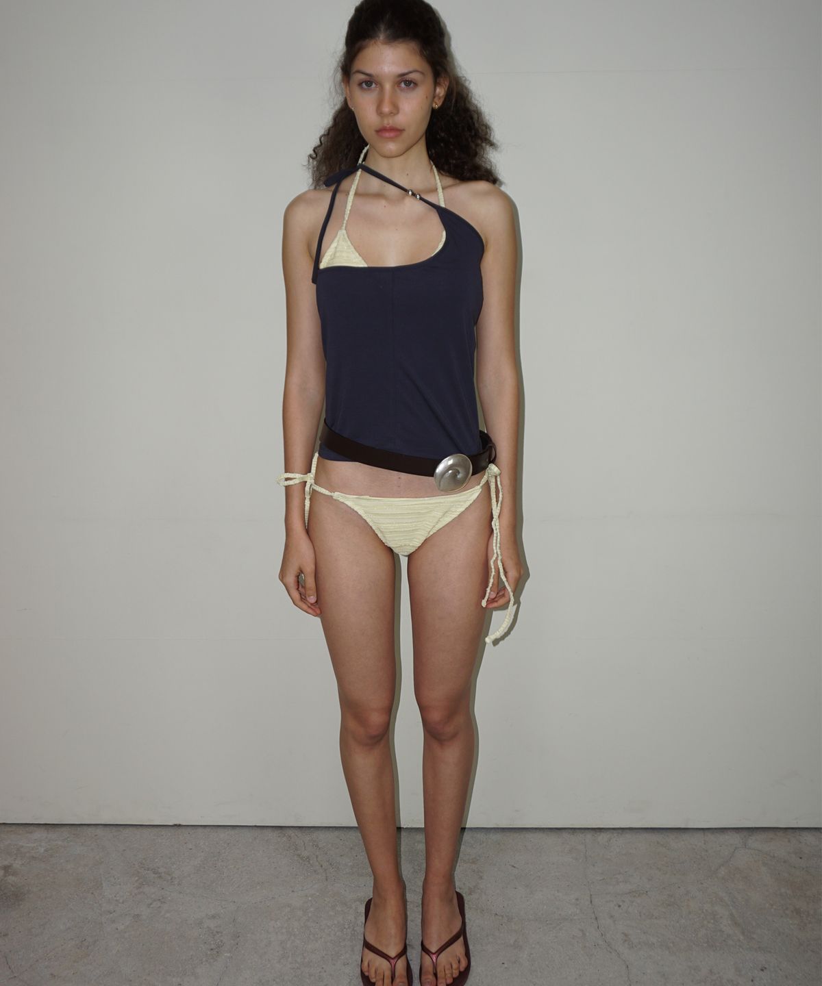 떨스티클럽(THIRSTYCLUB) Basic beads halter sleeveless - Navy