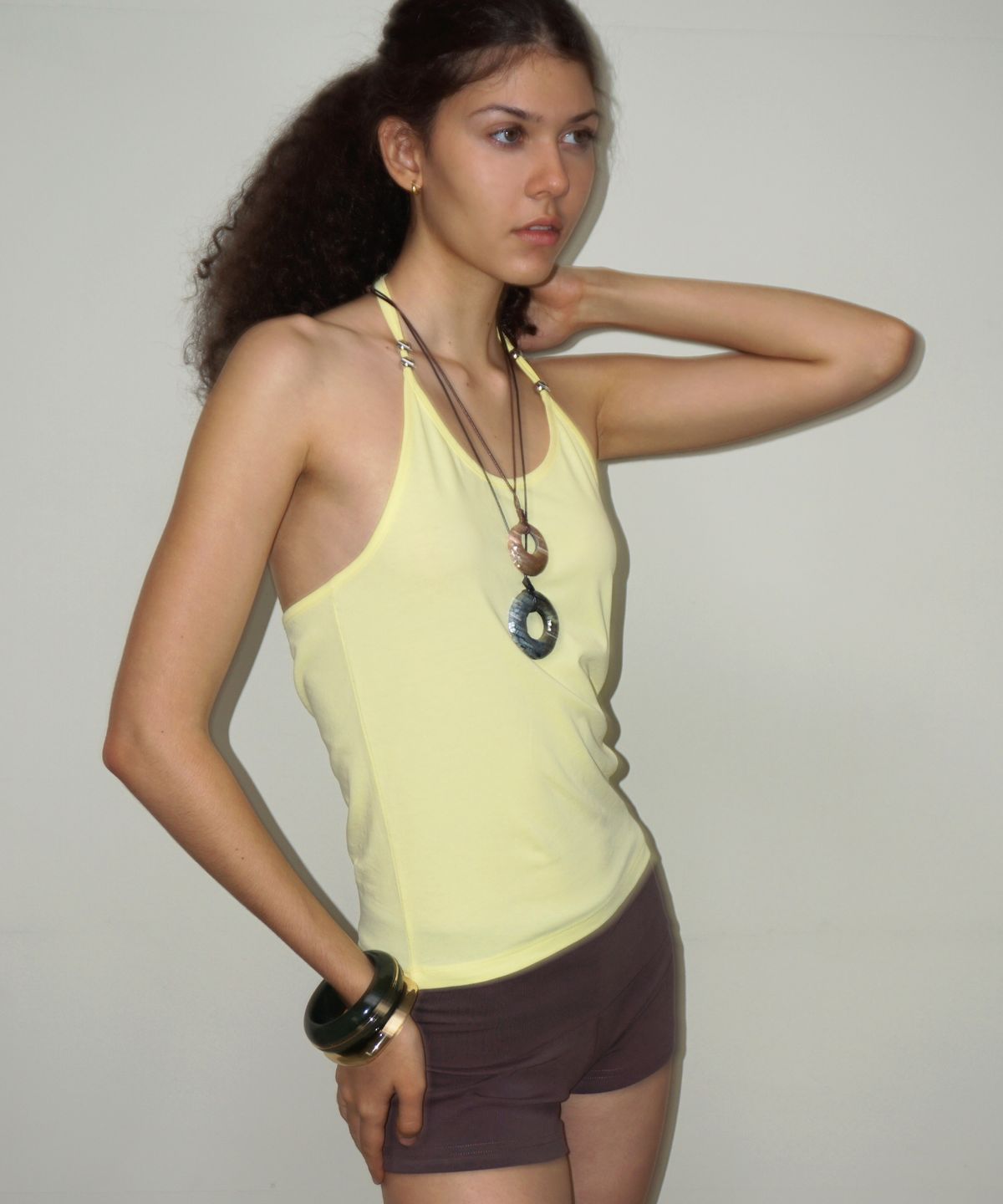 떨스티클럽(THIRSTYCLUB) Basic beads halter sleeveless - Yellow
