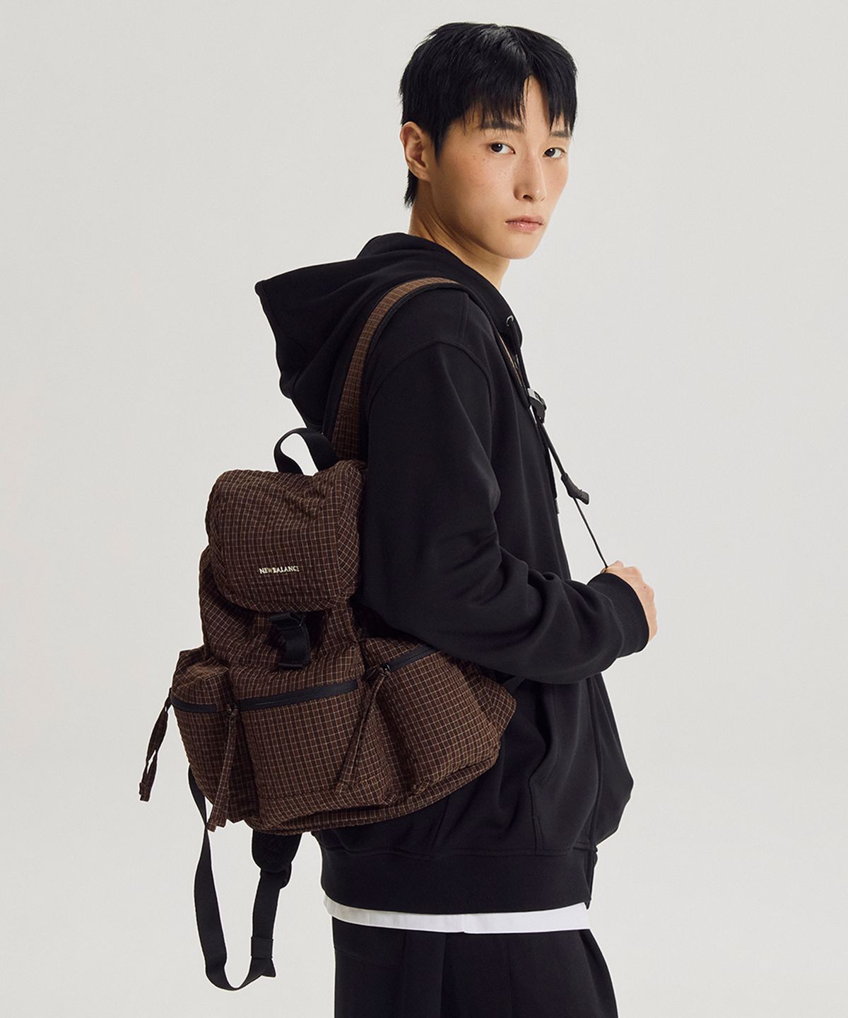 뉴발란스(NEW BALANCE) NBGCGF2204 / 쓰리포켓 미니 백팩 (BROWN)