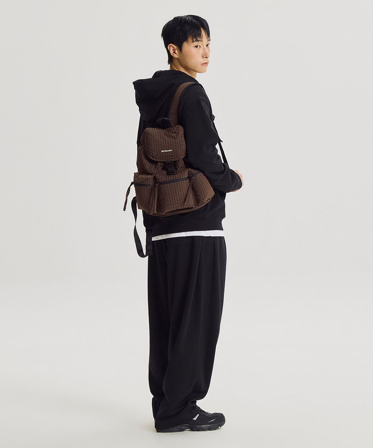 뉴발란스(NEW BALANCE) NBGCGF2204 / 쓰리포켓 미니 백팩 (BROWN)
