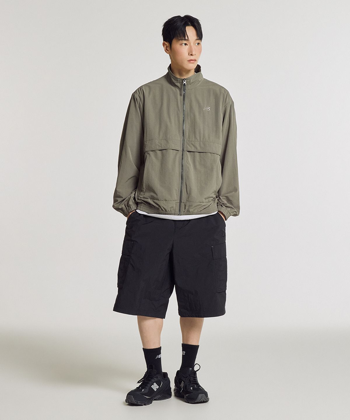 뉴발란스(NEW BALANCE) NBNAG31803 / UNI 에센셜 헤리티지 스탠드넥 웜업자켓 (G/KHAKI)
