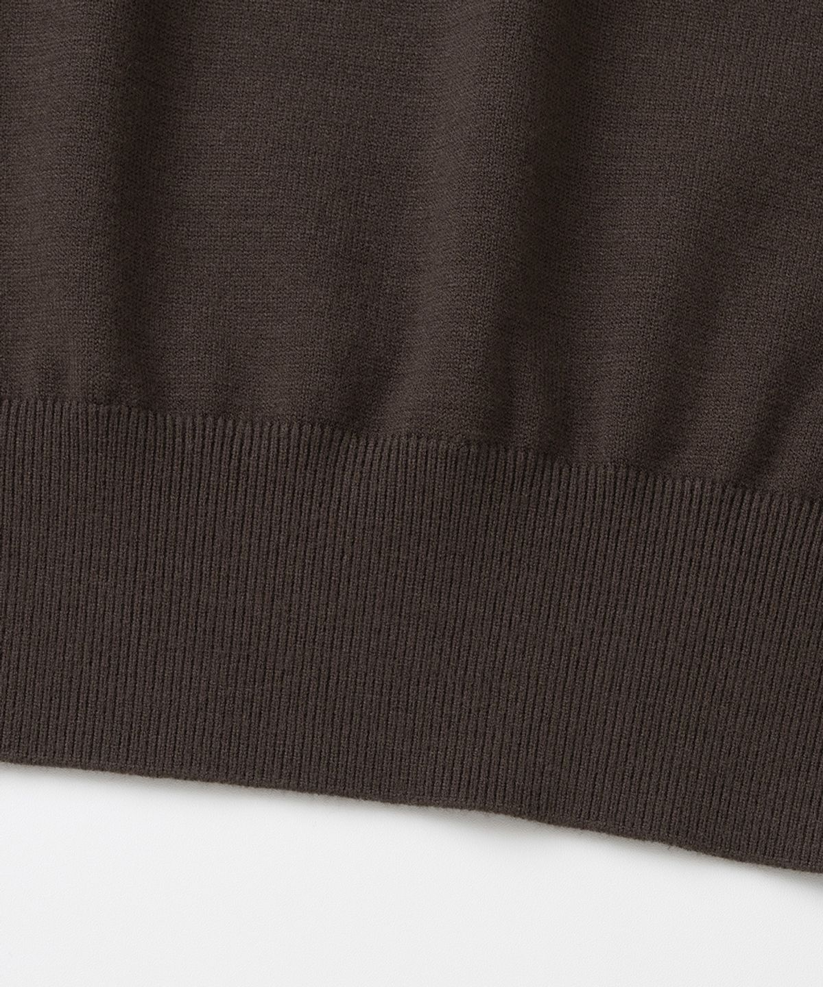 엑스오엑스(XOX) 에센셜 헨리넥 크롭 니트[BROWN]