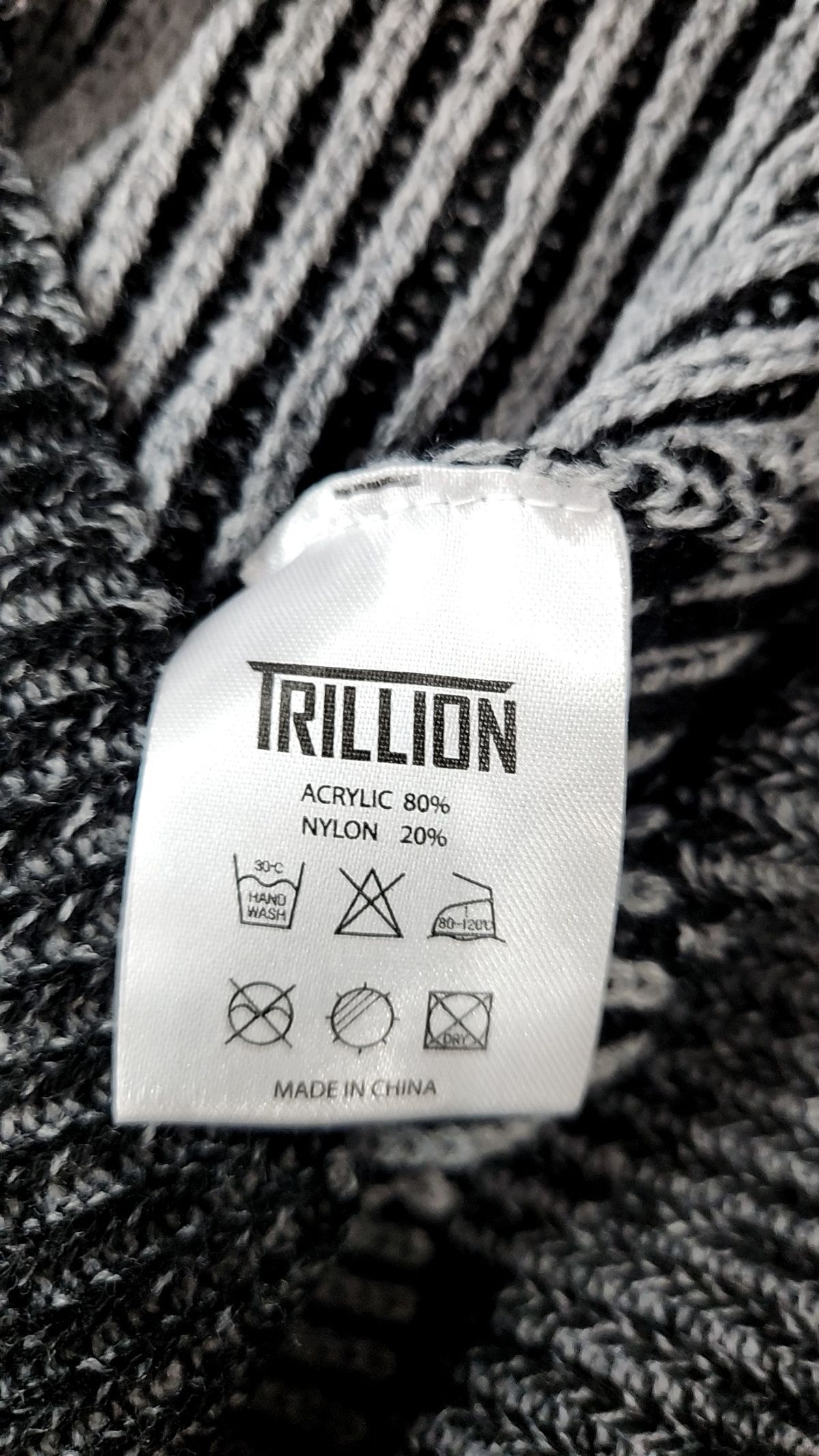 트릴리온(TRILLION) 니트/스웨터 M