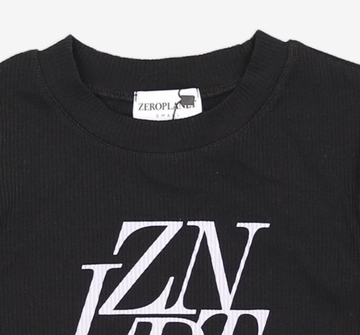 제로플래닛(ZEROPLANET) 엠블럼 그래픽 크롭 탑 [BLACK] S