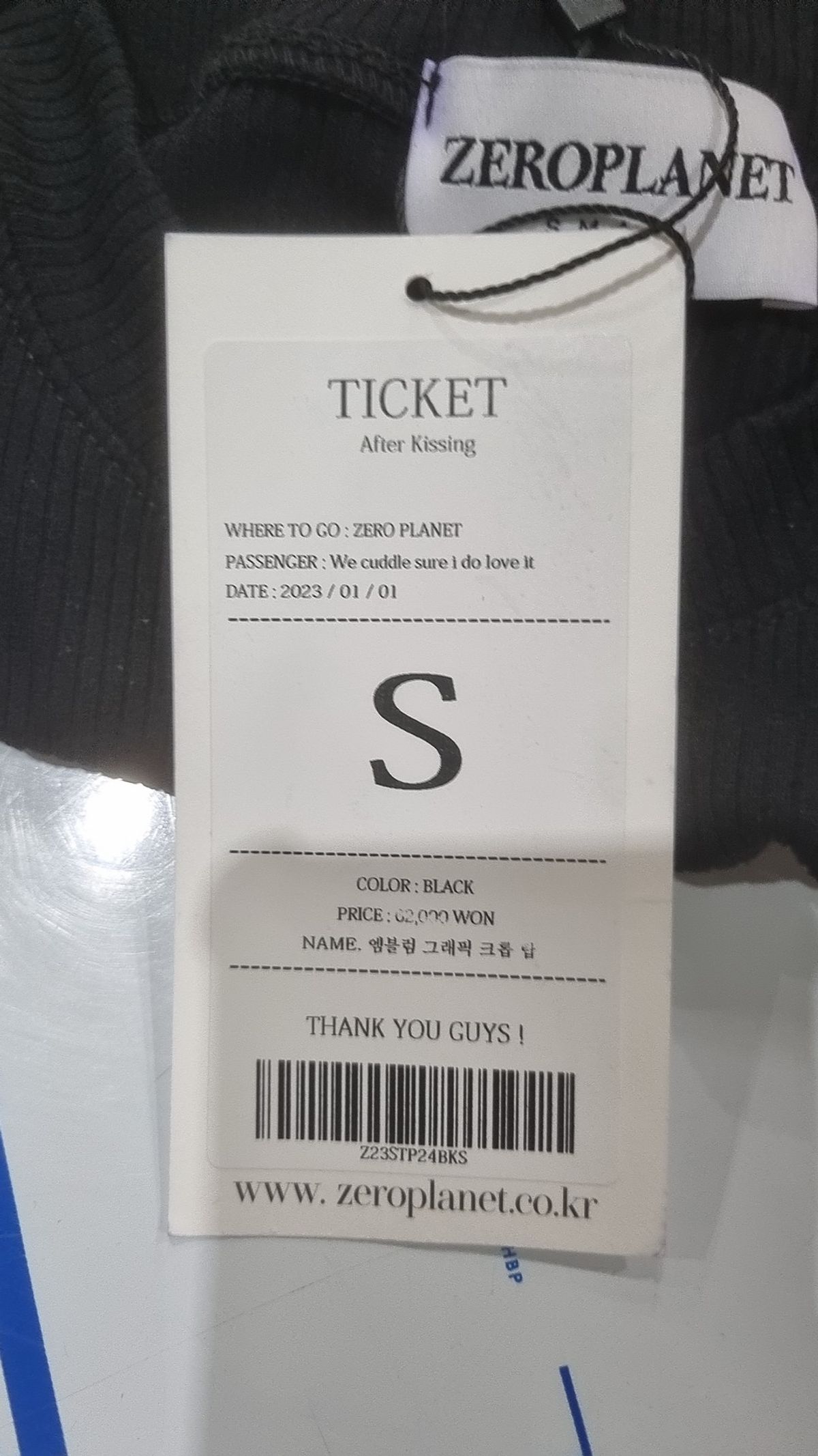제로플래닛(ZEROPLANET) 엠블럼 그래픽 크롭 탑 [BLACK] S