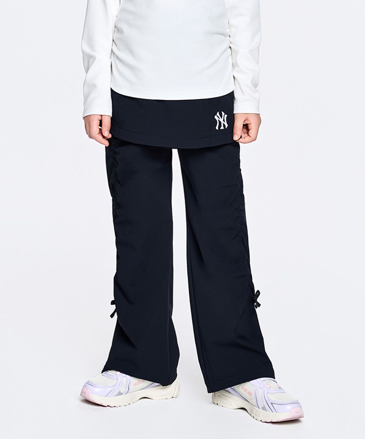 엠엘비 키즈(MLB KIDS) 스트릿 걸즈 플레어 스커트 우븐팬츠 NY (Black)