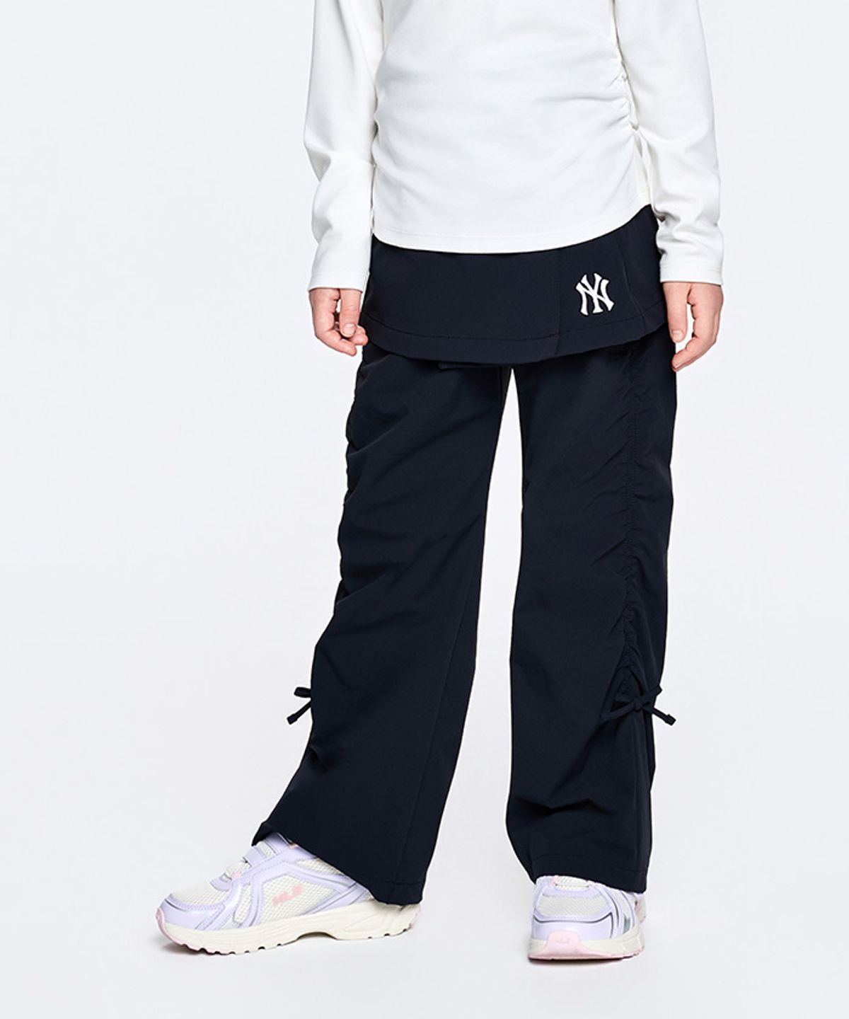 엠엘비 키즈(MLB KIDS) 스트릿 걸즈 플레어 스커트 우븐팬츠 NY (Black)