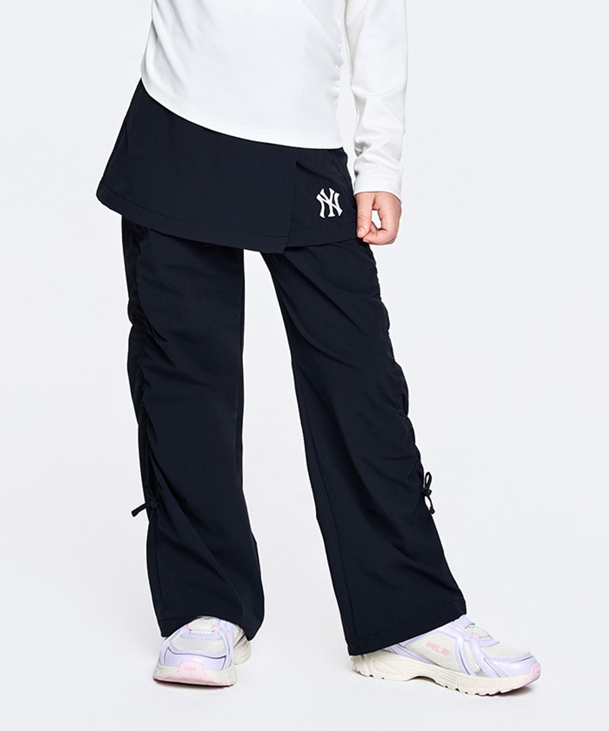 엠엘비 키즈(MLB KIDS) 스트릿 걸즈 플레어 스커트 우븐팬츠 NY (Black)