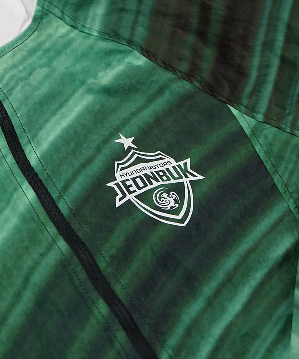 전북현대모터스FC(JEONBUK HYUNDAI MOTORS FC) JBHD X DKRM 윈드 브레이커