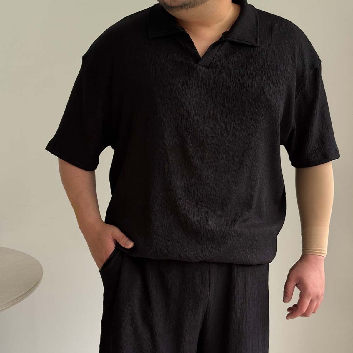 바이모노(BYMONO) 쏙쏙숨티 COOL 시어서커 오픈카라 자동넣입 반팔티