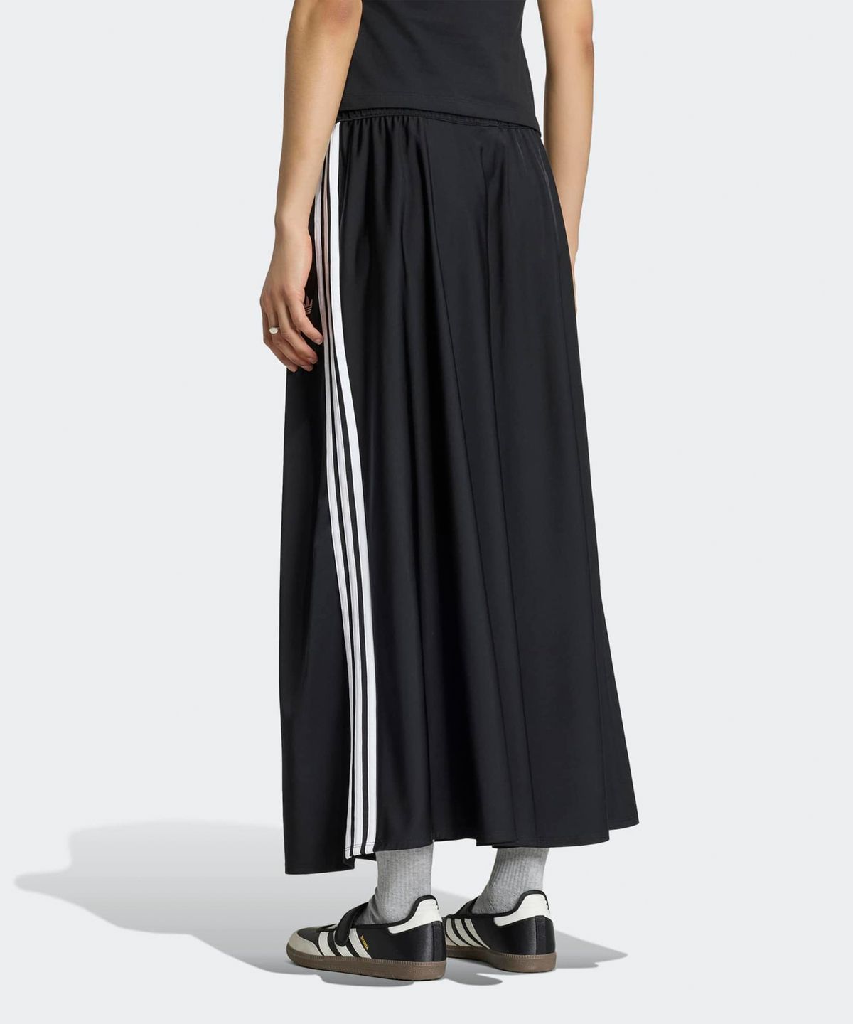 아디다스(ADIDAS) 파이어버드 스커트 - 블랙:화이트 / KR6663