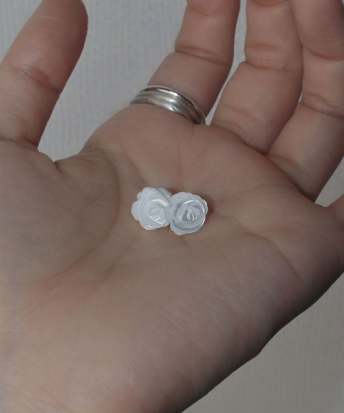 로아시(LOASI) rose petal trace earring