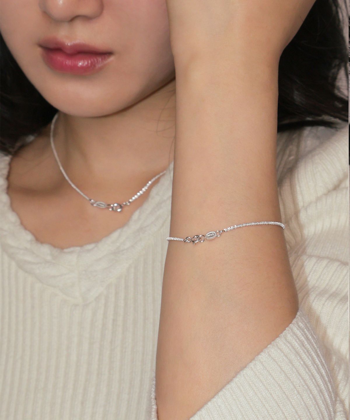로아시(LOASI) glittering line bracelet