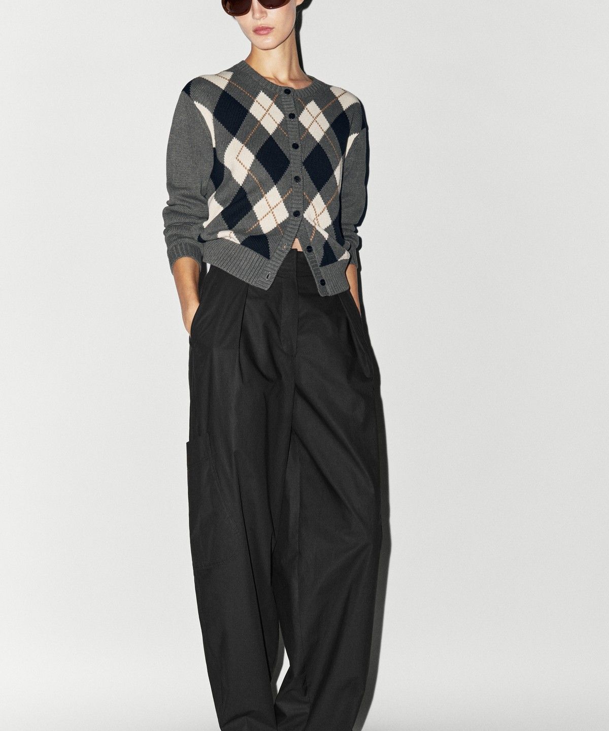 마시모두띠(MASSIMO DUTTI) 100% 코튼 아가일 니트 가디건