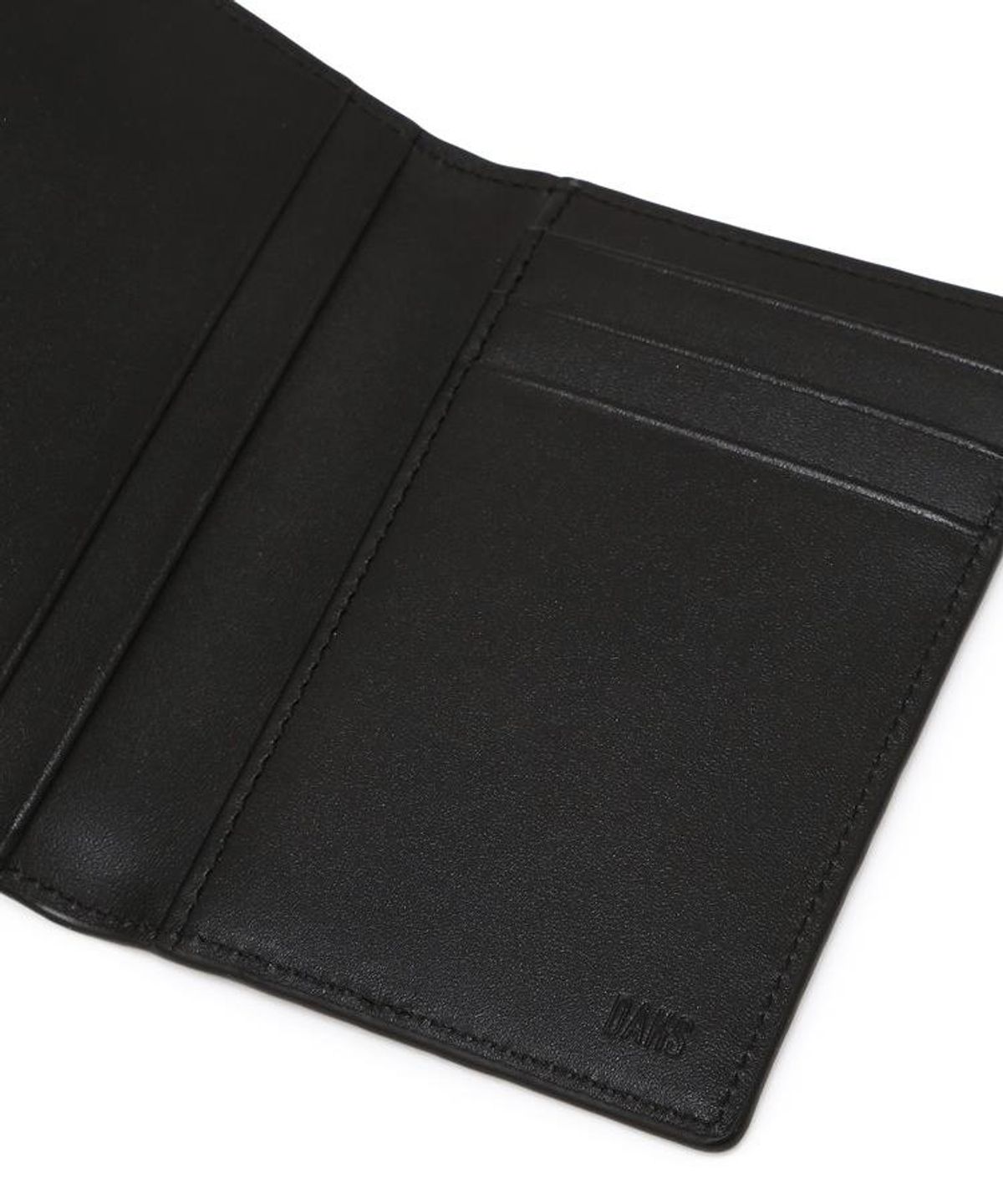 닥스 남성 액세서리(DAKS MEN'S ACCESSORIES) 블랙 음각로고 소가죽 카드지갑 DBHO6E902BK