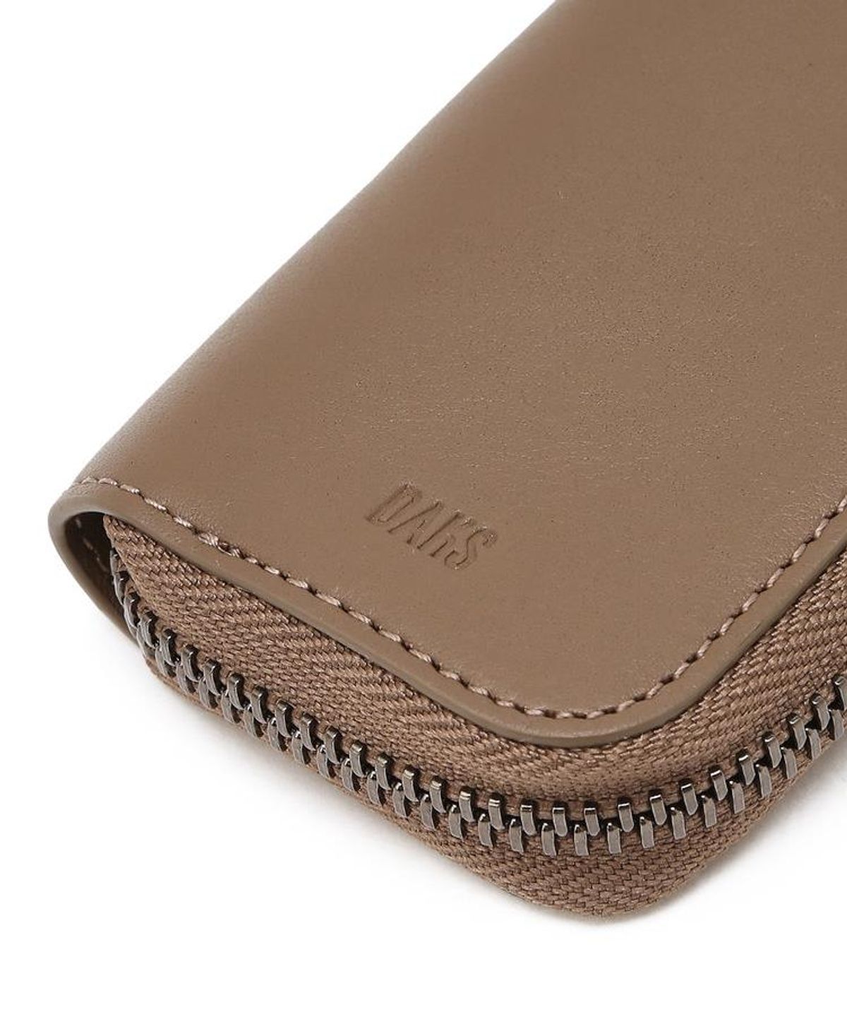 닥스 남성 액세서리(DAKS MEN'S ACCESSORIES) 토프 음각로고 소가죽 키홀더 DBHO6E761T3