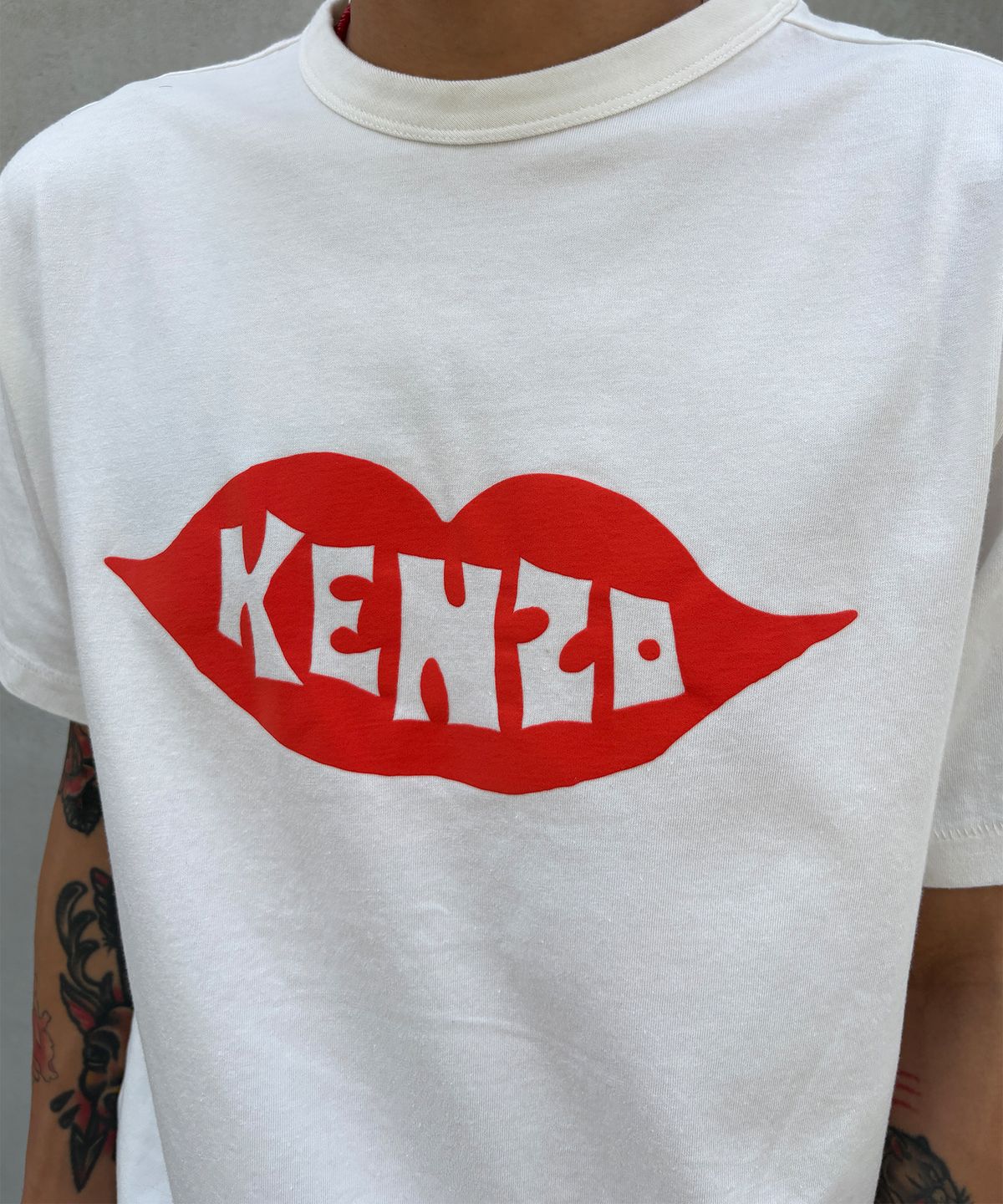 겐조(KENZO) 남성 CVD 갓츠 겐조 러브스 클래식 티셔츠_K266AMTC03WHX