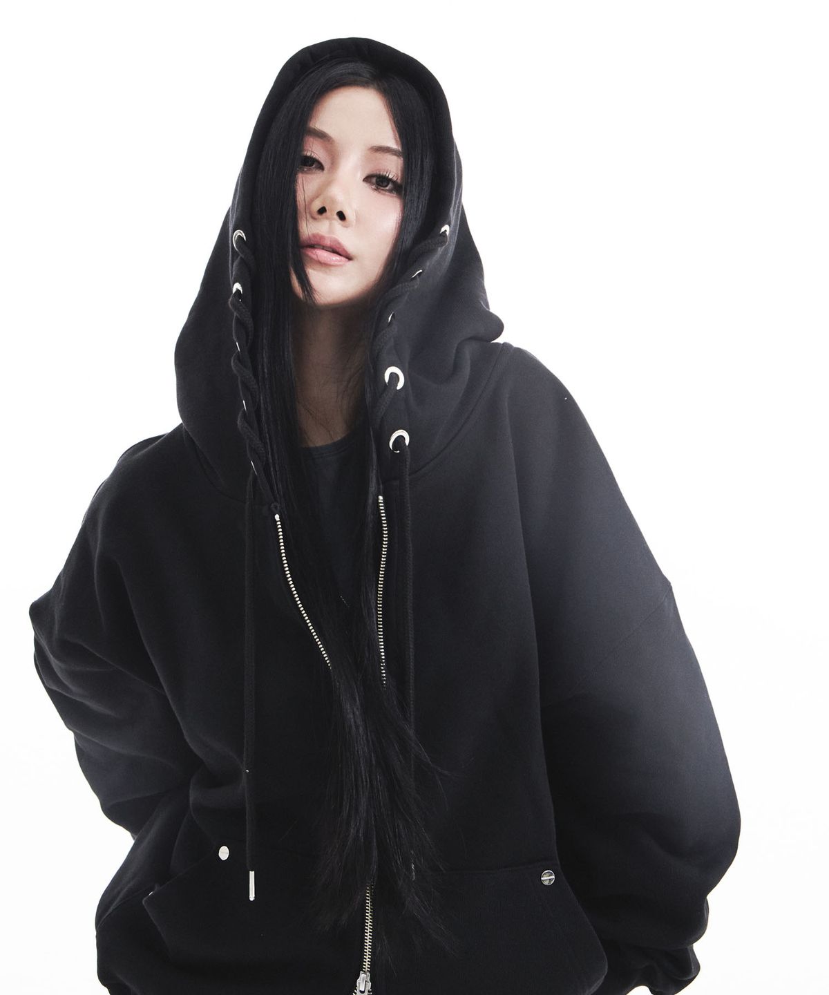 시데라(SIDERA) Eyelets Stone Hotfix Hoodie [Unisex/Black]