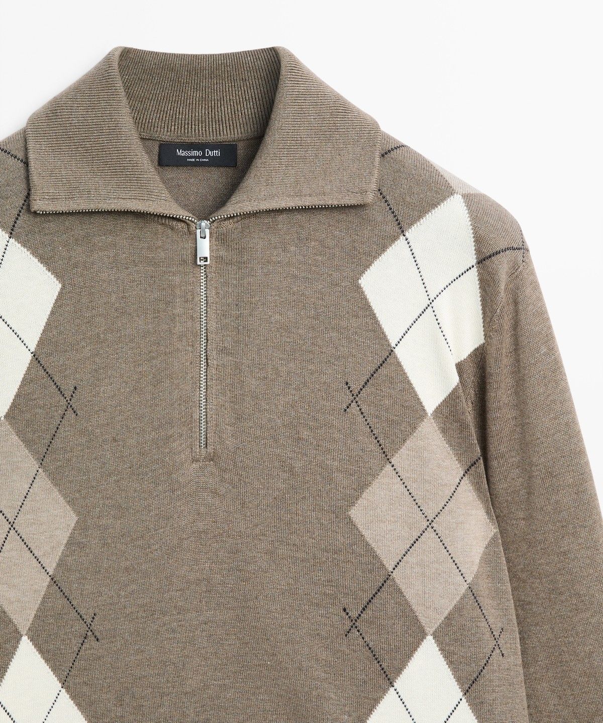 마시모두띠(MASSIMO DUTTI) 아가일 패턴 지퍼 모크넥 니트 스웨터