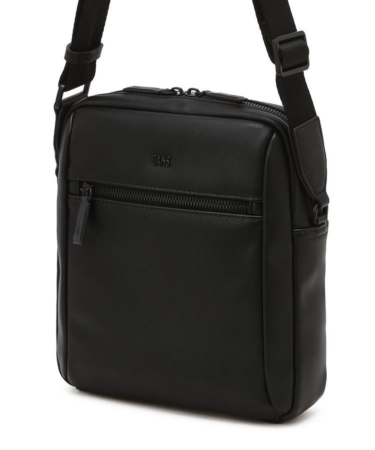 닥스 남성 액세서리(DAKS MEN'S ACCESSORIES) 블랙 로고장식 가죽 크로스백 DBBA6F003BK