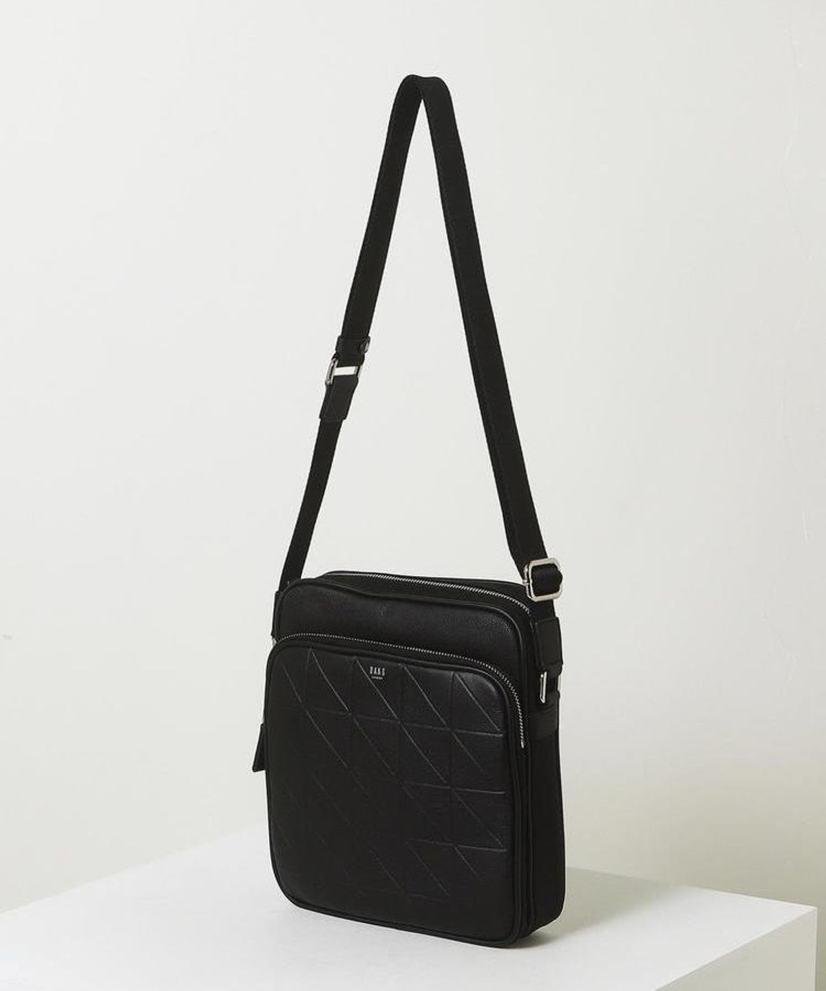 닥스 남성 액세서리(DAKS MEN'S ACCESSORIES) 블랙 그리드패턴 가죽배색 나일론 DBBA6F275BK