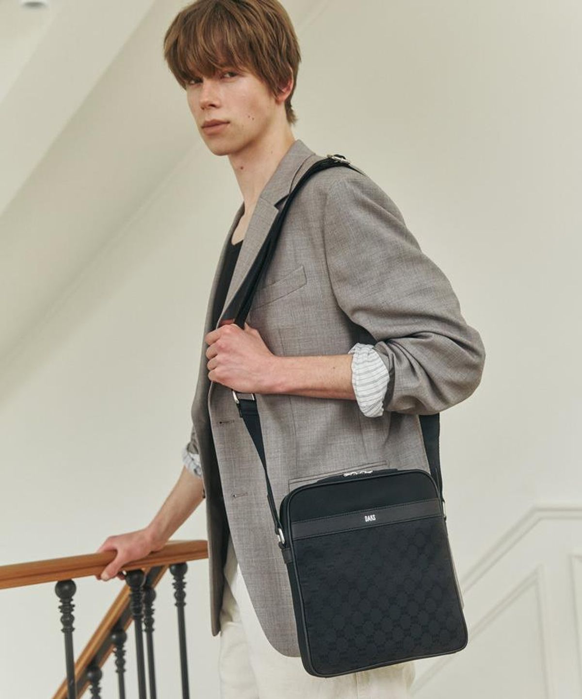 닥스 남성 액세서리(DAKS MEN'S ACCESSORIES) 블랙 DD패턴 포켓 DBBA6FE44BK