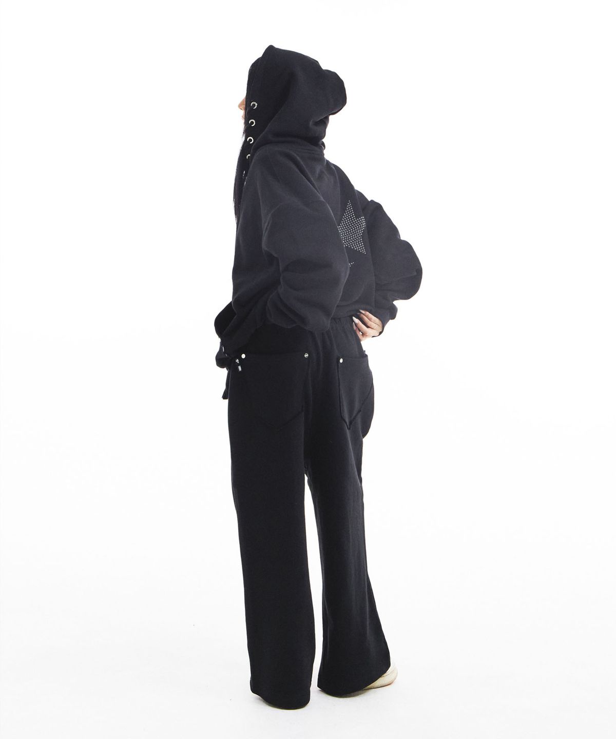 시데라(SIDERA) Eyelets Stone Hotfix Pants [Unisex/Black]
