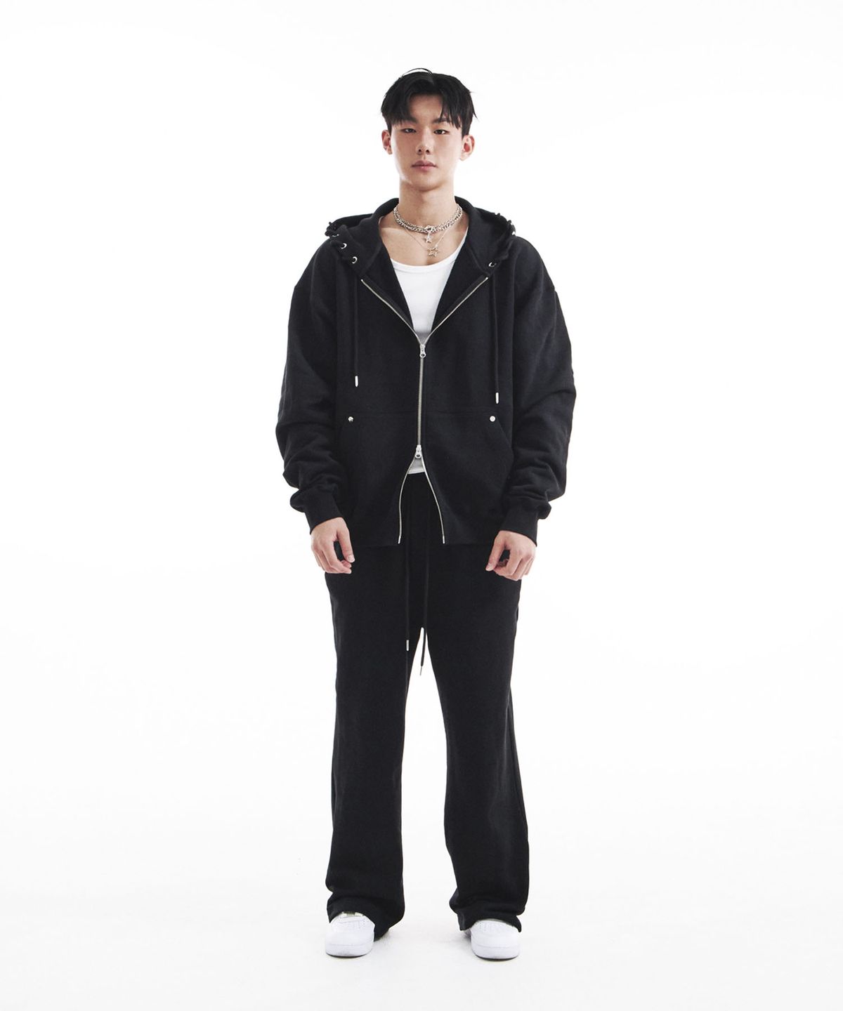 시데라(SIDERA) Eyelets Stone Hotfix Pants [Unisex/Black]