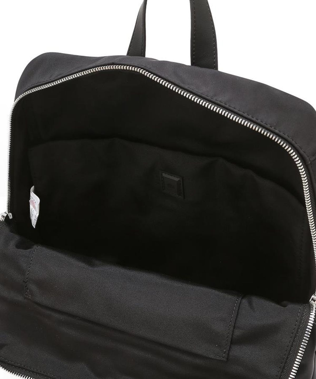 닥스 남성 액세서리(DAKS MEN'S ACCESSORIES) 블랙 로고장식 가죽 백팩 DBBA6F101BK