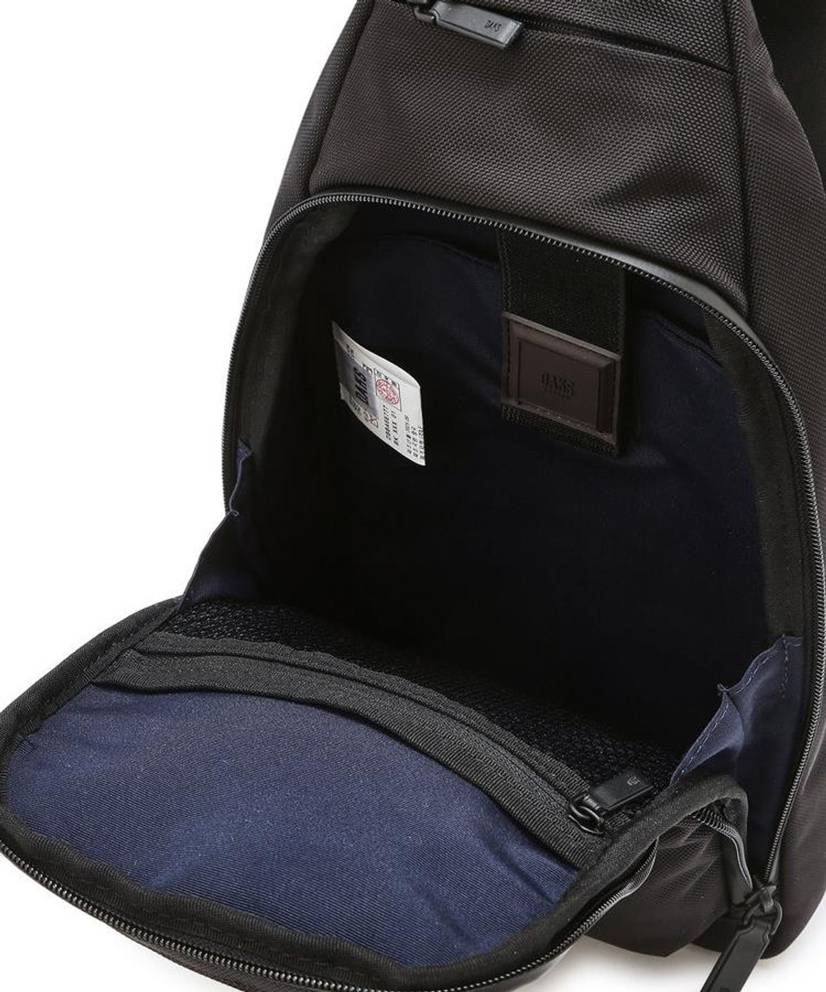 닥스 남성 액세서리(DAKS MEN'S ACCESSORIES) 블랙 음각로고 나일론 백 DBBA6F777BK