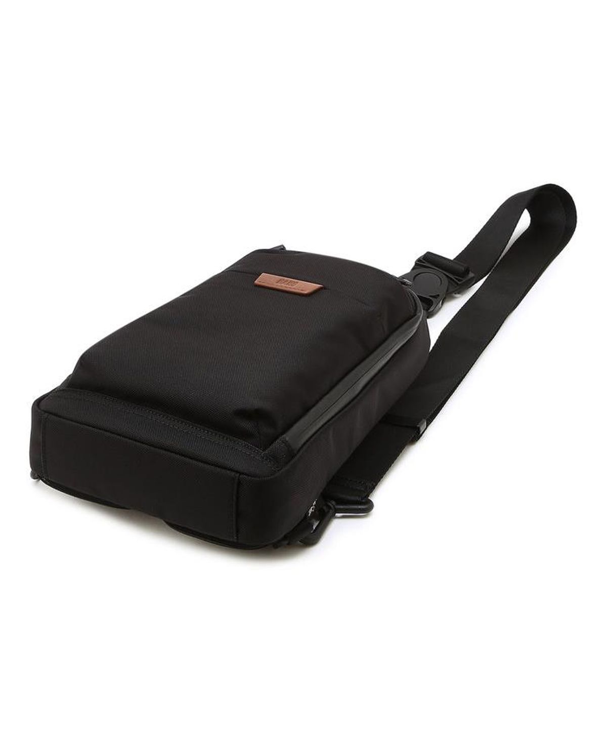 닥스 남성 액세서리(DAKS MEN'S ACCESSORIES) 블랙 음각로고 나일론 백 DBBA6F777BK