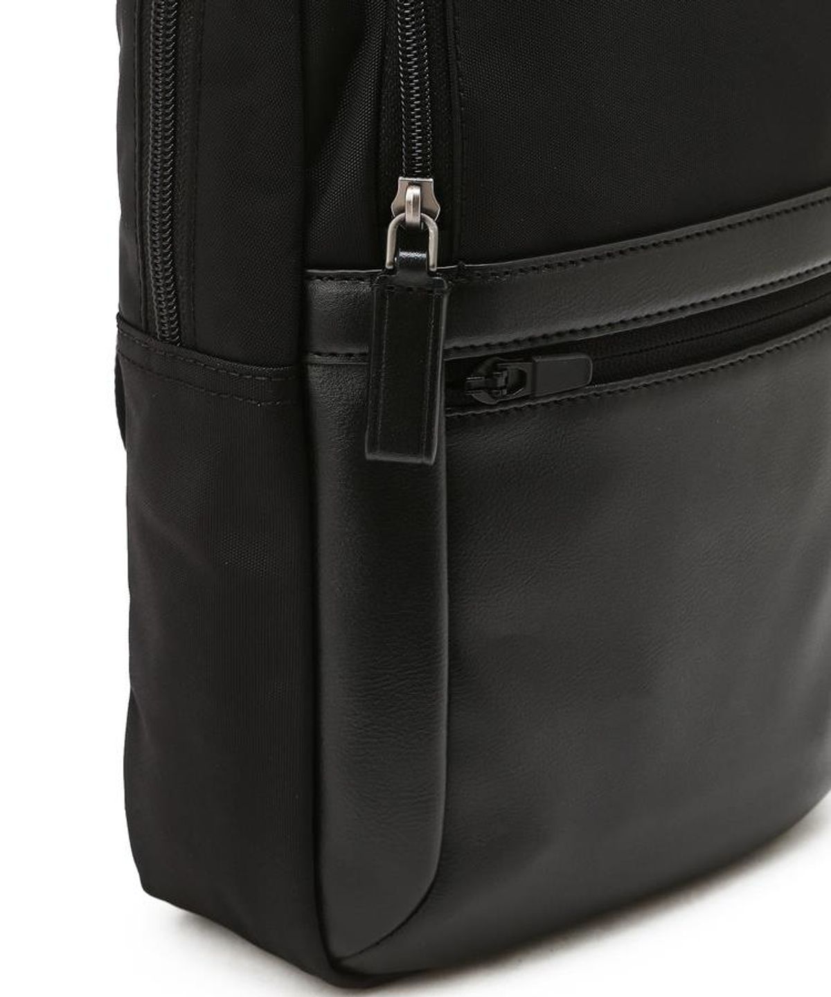 닥스 남성 액세서리(DAKS MEN'S ACCESSORIES) 블랙 로고장식 가죽 슬링백 DBBA6F010BK