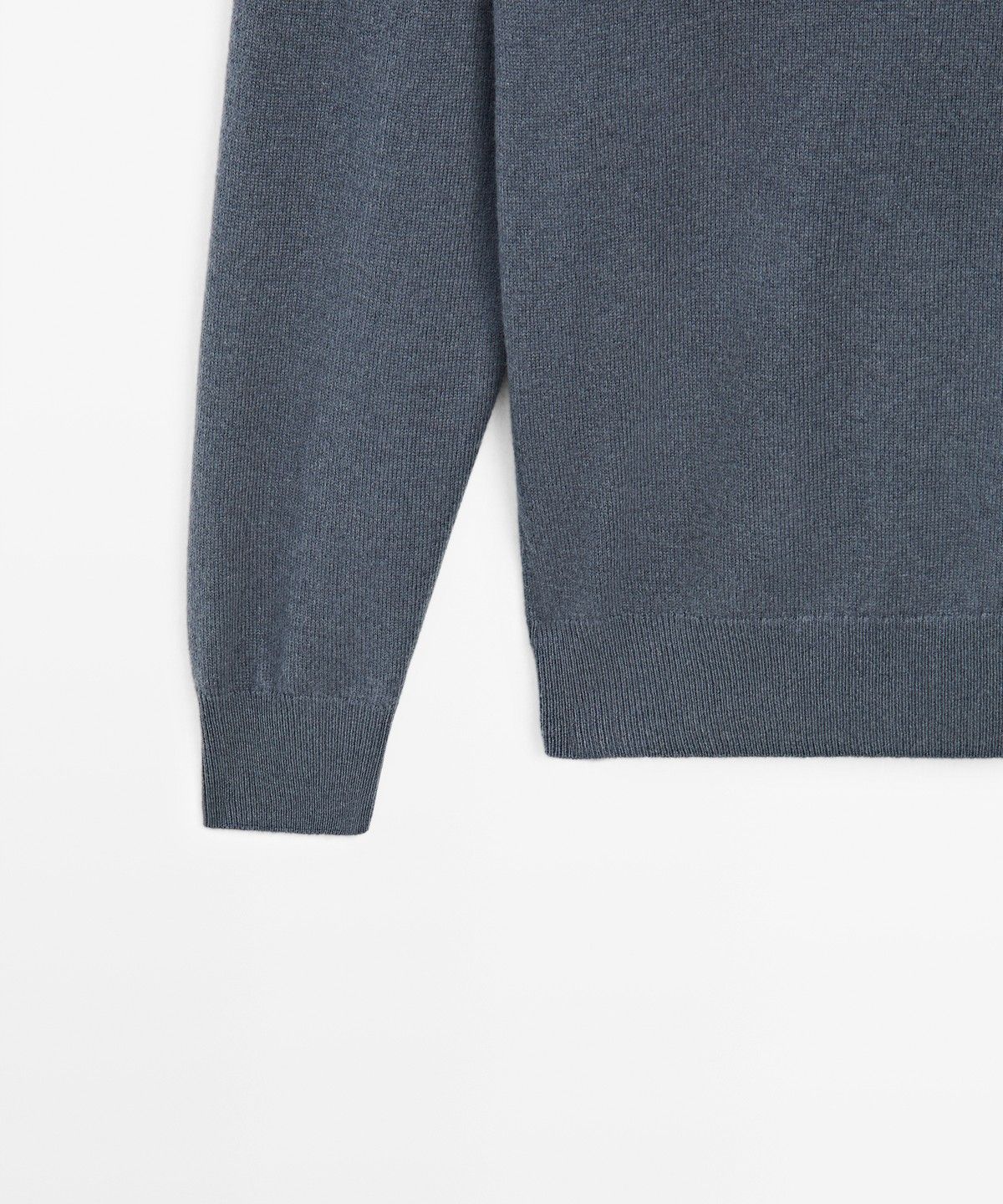 마시모두띠(MASSIMO DUTTI) 울 혼방 라운드넥 니트 스웨터