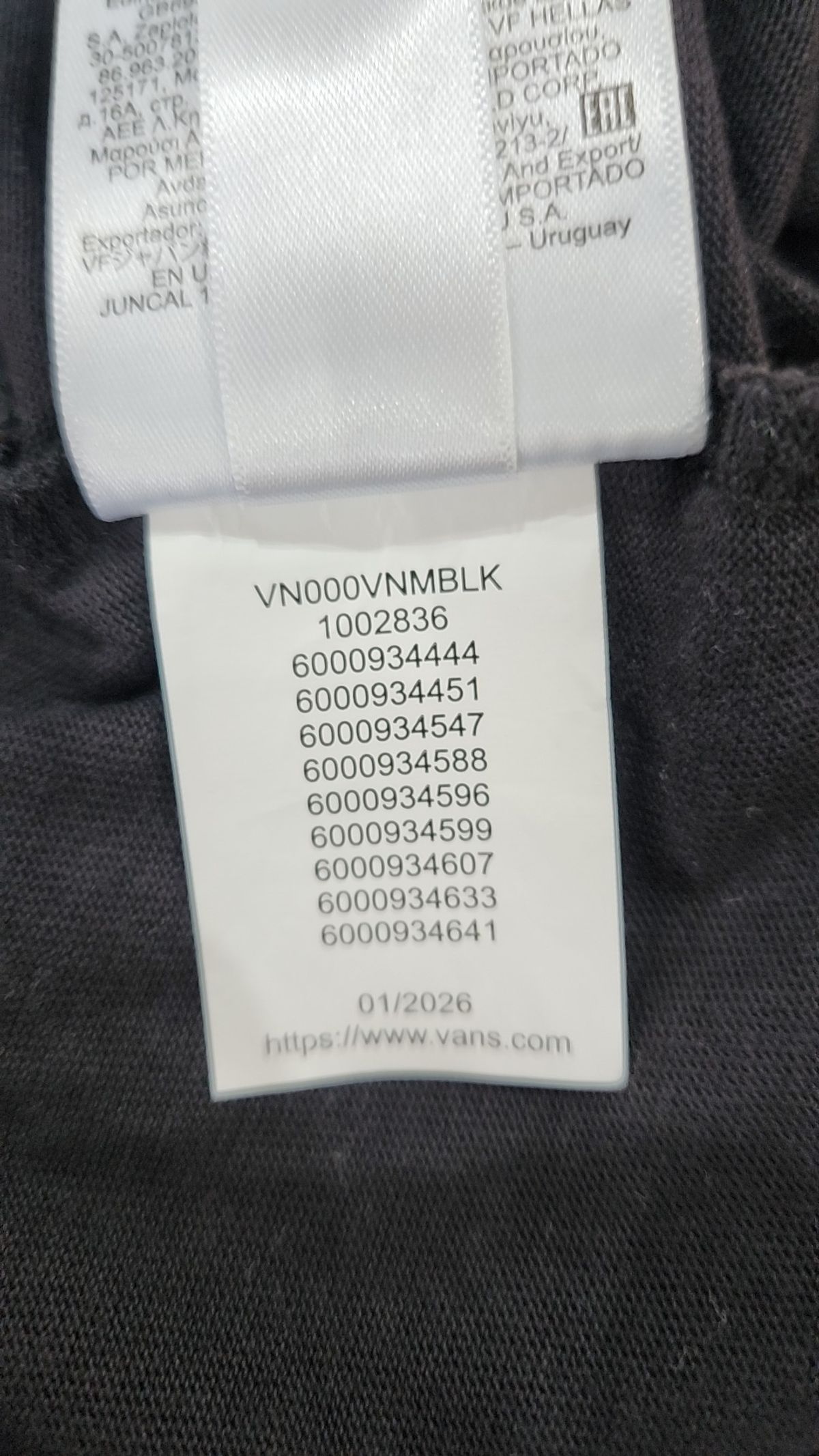 반스(VANS) SOON EASY 반소매 티셔츠 - 블랙 / VN000VNMBLK1 M
