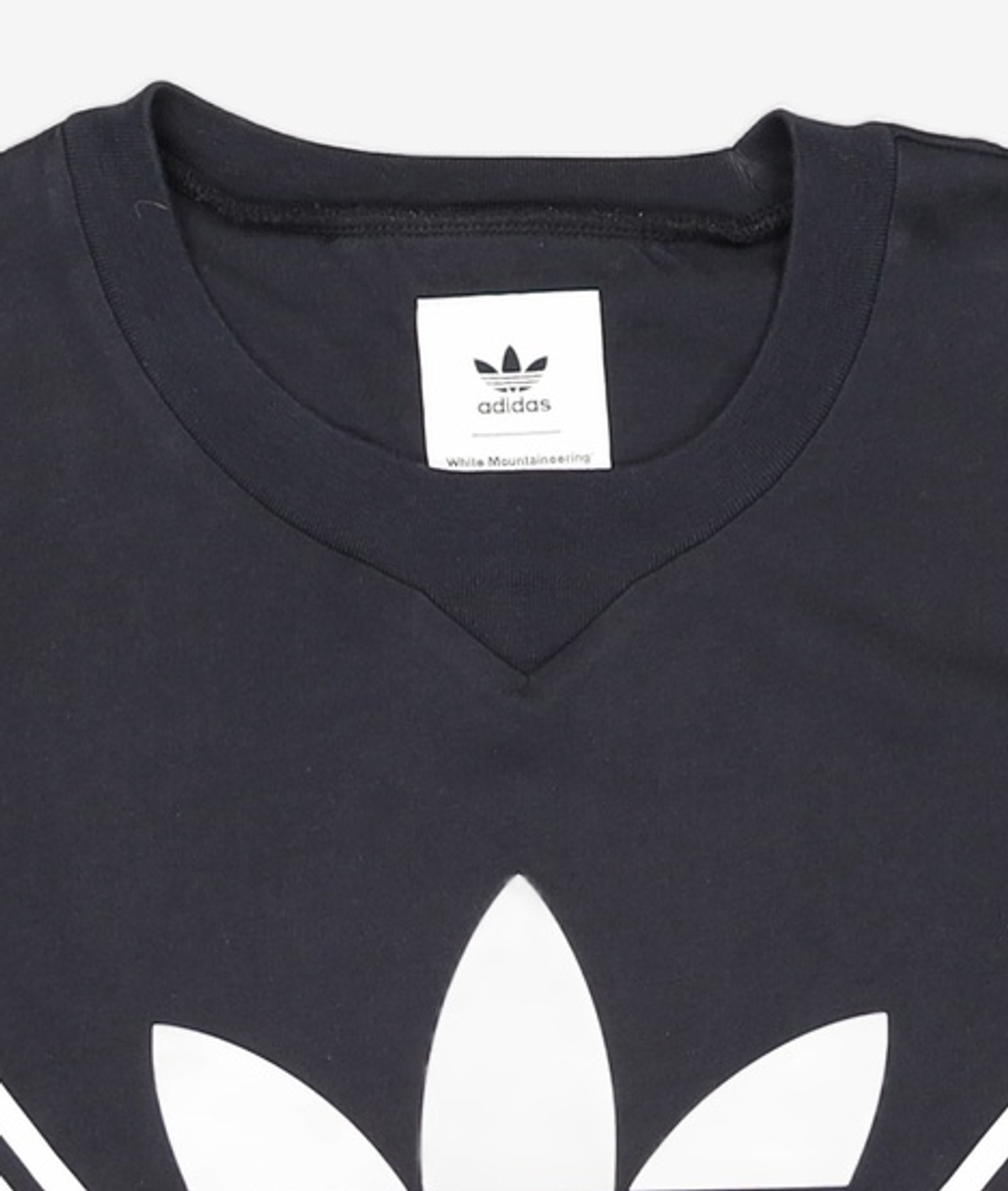 아디다스(ADIDAS) [BQ0952] 화이트 마운티니어링 로고 티셔츠 - 블랙 105