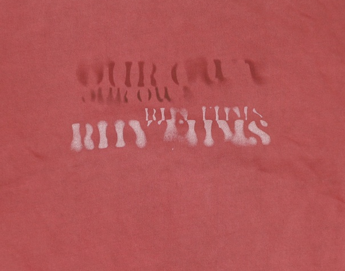 우알롱(WOOALONG) Pigment graphic sweatshirt - BRICK RED L