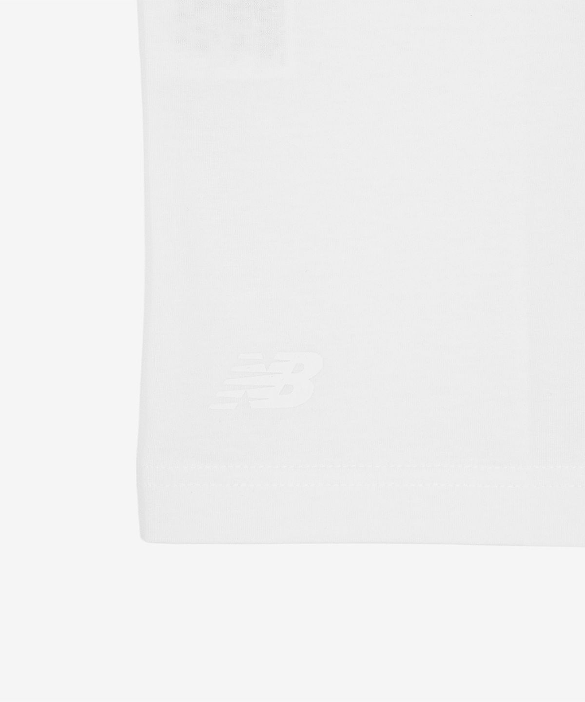 뉴발란스(NEW BALANCE) NBNDG31803 / UNI 에센셜 클래식 긴팔티 (WHITE)