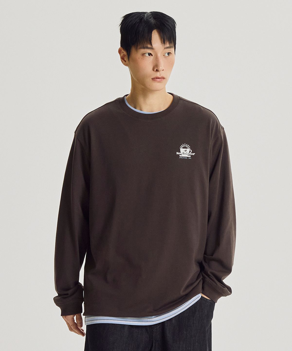 뉴발란스(NEW BALANCE) NBNDG31853 / UNI 모닝레이브 긴팔티 (BROWN)