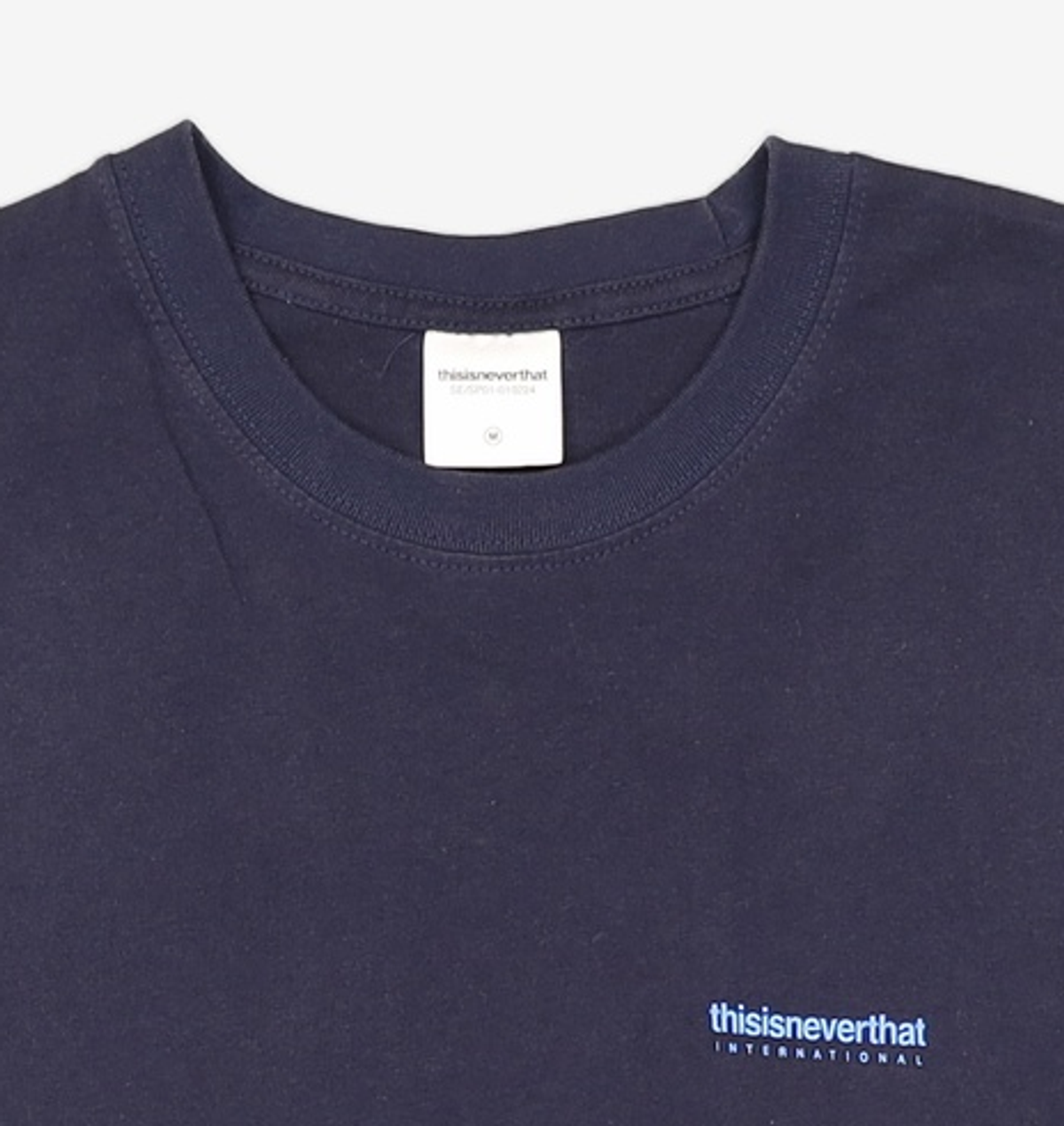 디스이즈네버댓(THISISNEVERTHAT) INTL. Logo Tee Dark Navy M