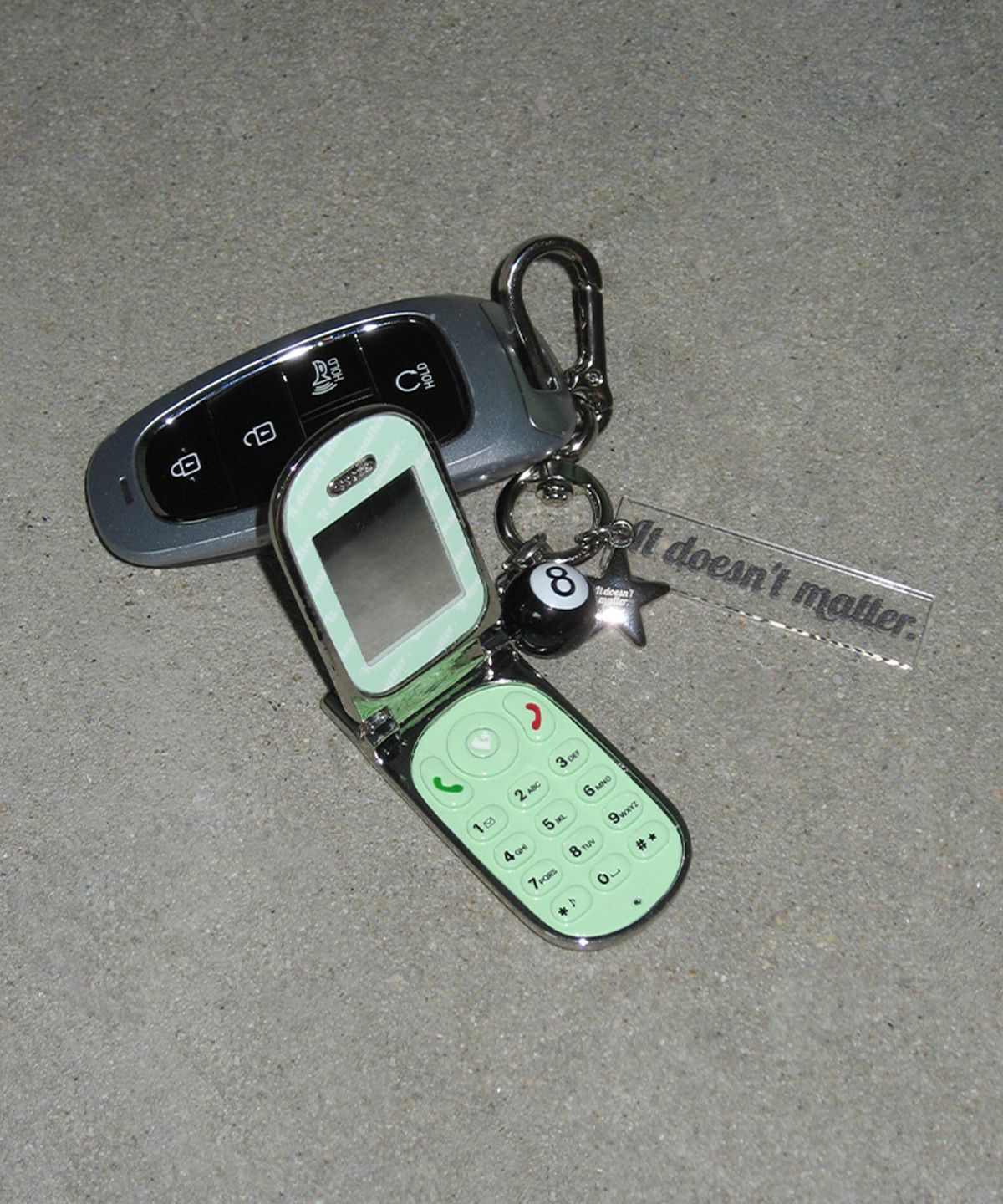잇더즌매터(IT DOESN'T MATTER) Call me filp Keyring